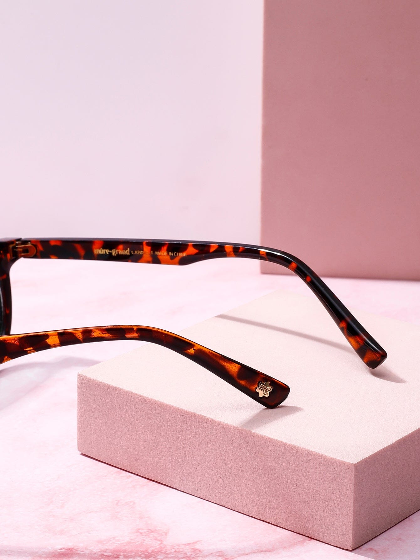 Cabo Rounded Sunglasses Sunglasses mure + grand