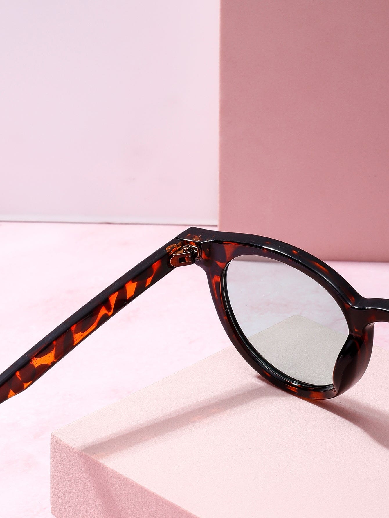Cabo Rounded Sunglasses Sunglasses mure + grand