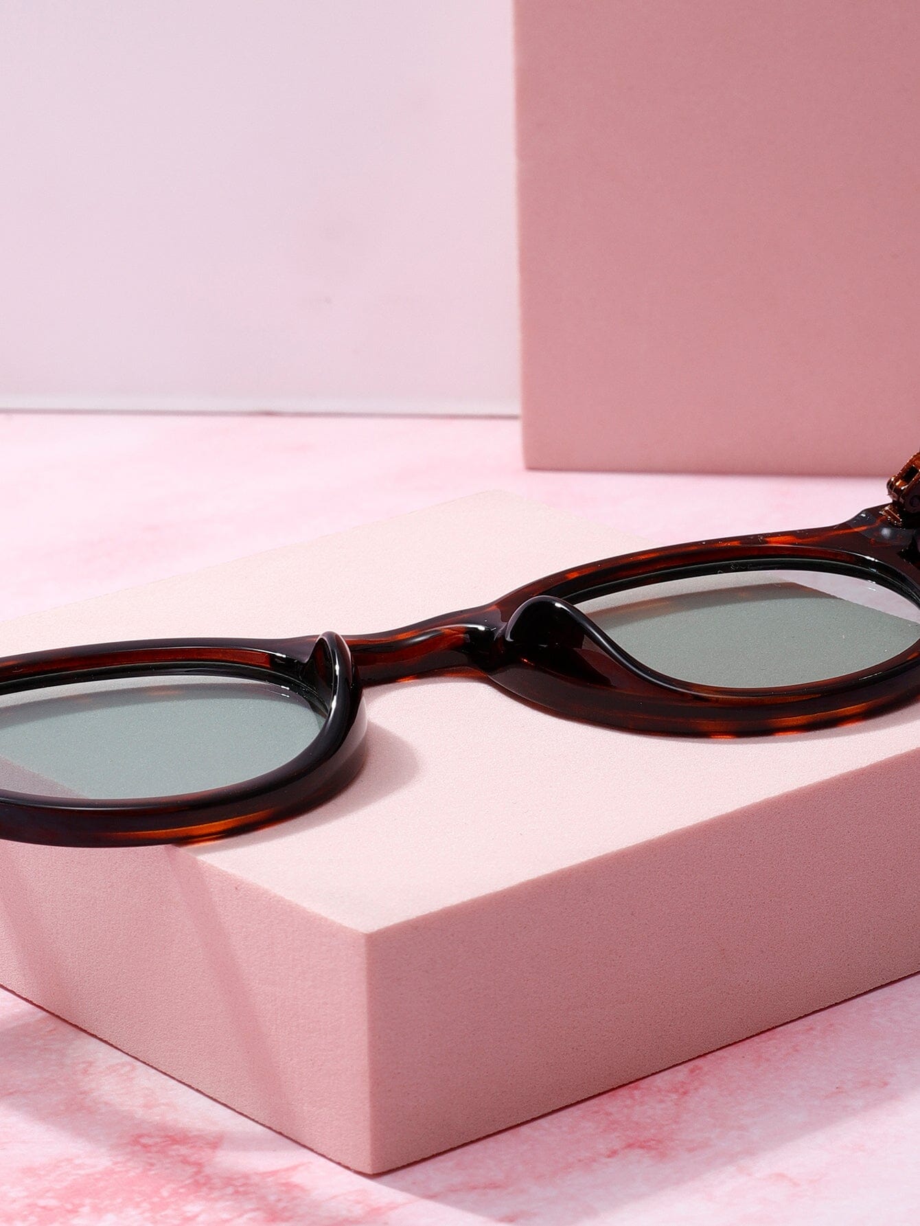 Cabo Rounded Sunglasses Sunglasses mure + grand