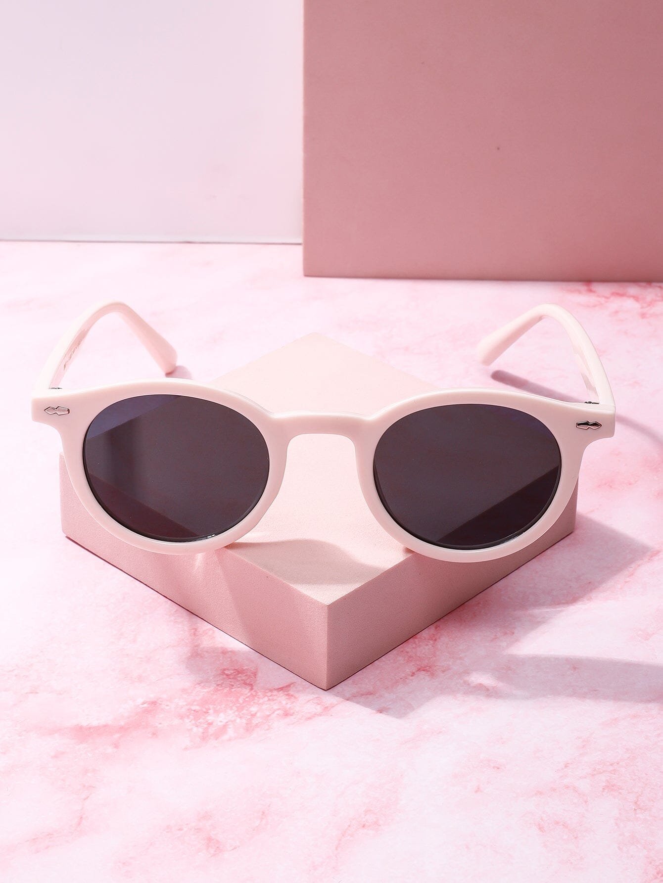 Cabo Rounded Sunglasses Sunglasses mure + grand Beige