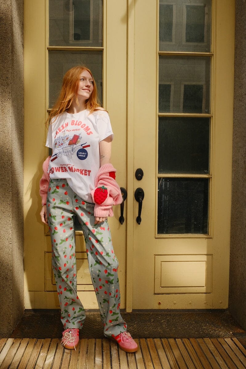 Fresh Blooms Flower Market Graphic T-shirt t-shirt mure + grand