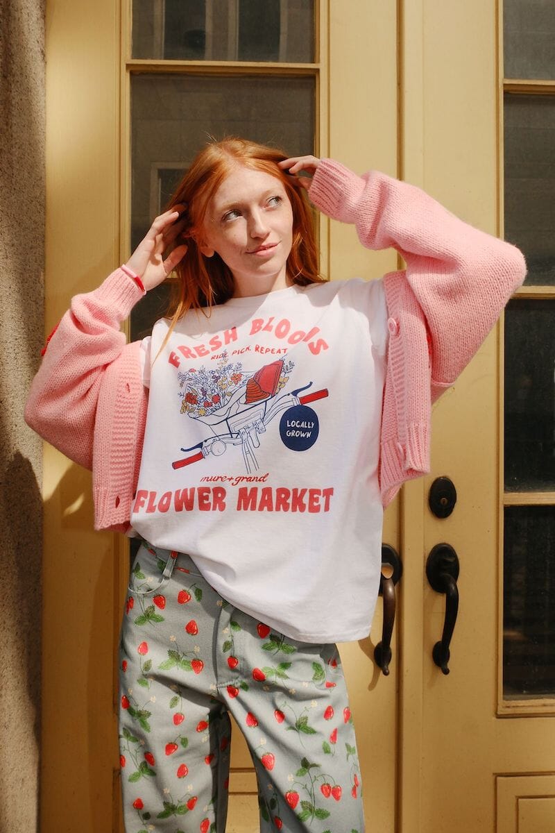 Fresh Blooms Flower Market Graphic T-shirt t-shirt mure + grand