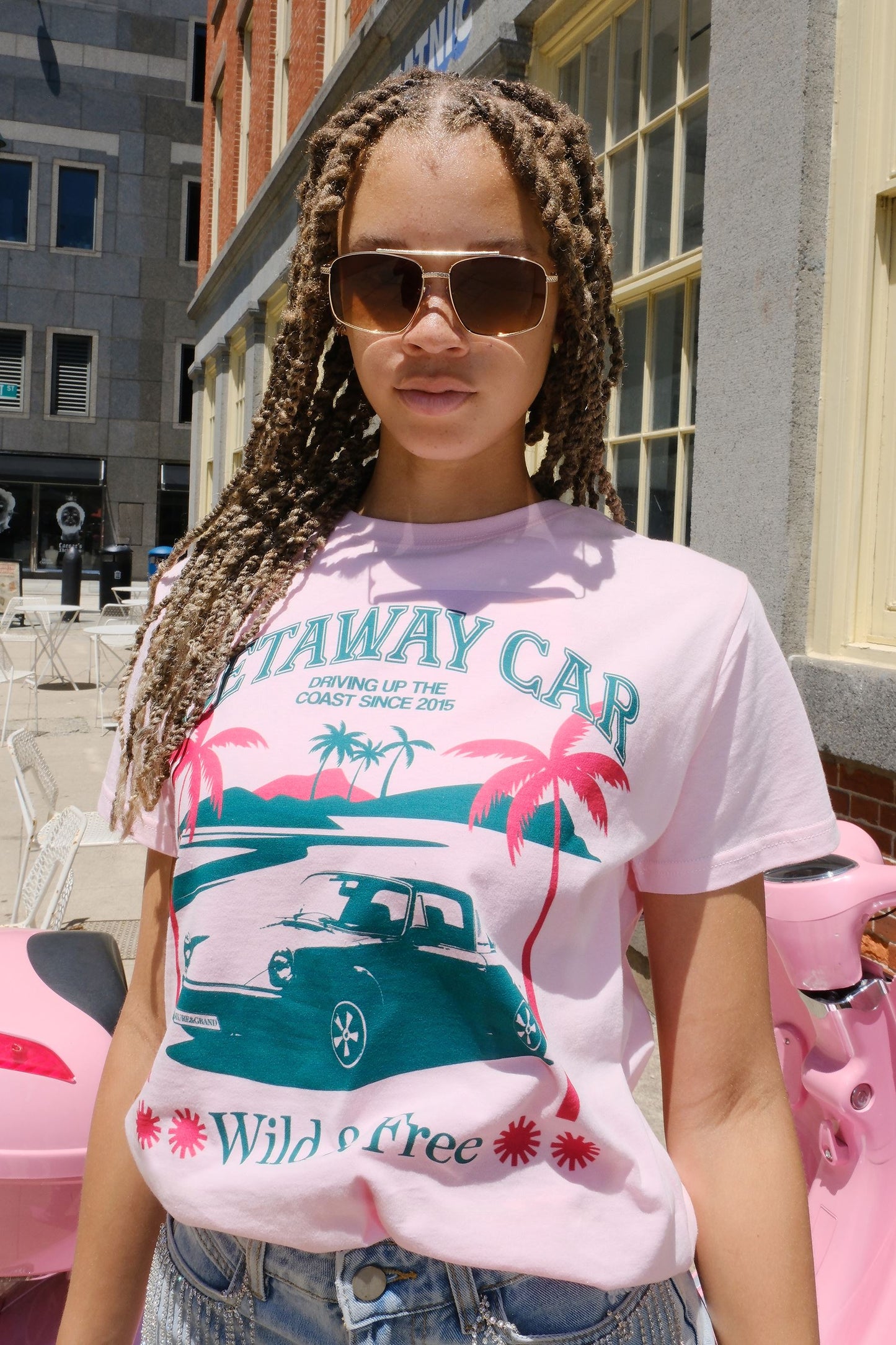 Getaway Car Graphic T-Shirt t-shirt mure + grand