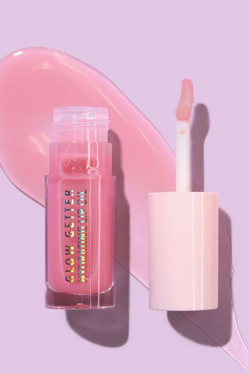 Glow Getter Hydrating Lip Oil in Bubble Pink Beauty Moira Cosmetics