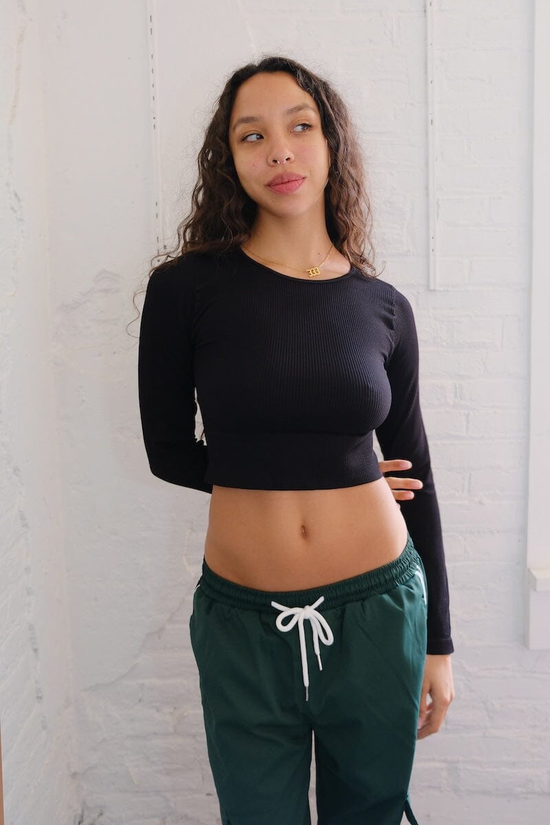 Hayden Ribbed Long Sleeve Crop Top Top mure + grand