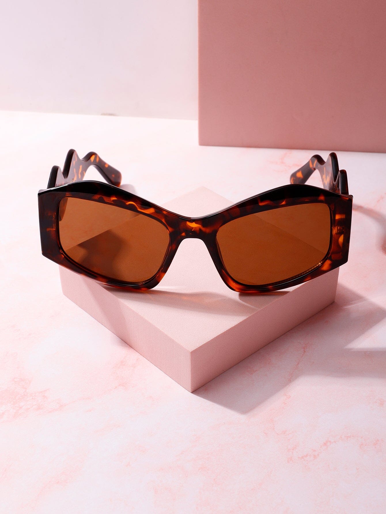 Heatwave Cateye Frame Sunglasses Sunglasses mure + grand Tortoise/Brown