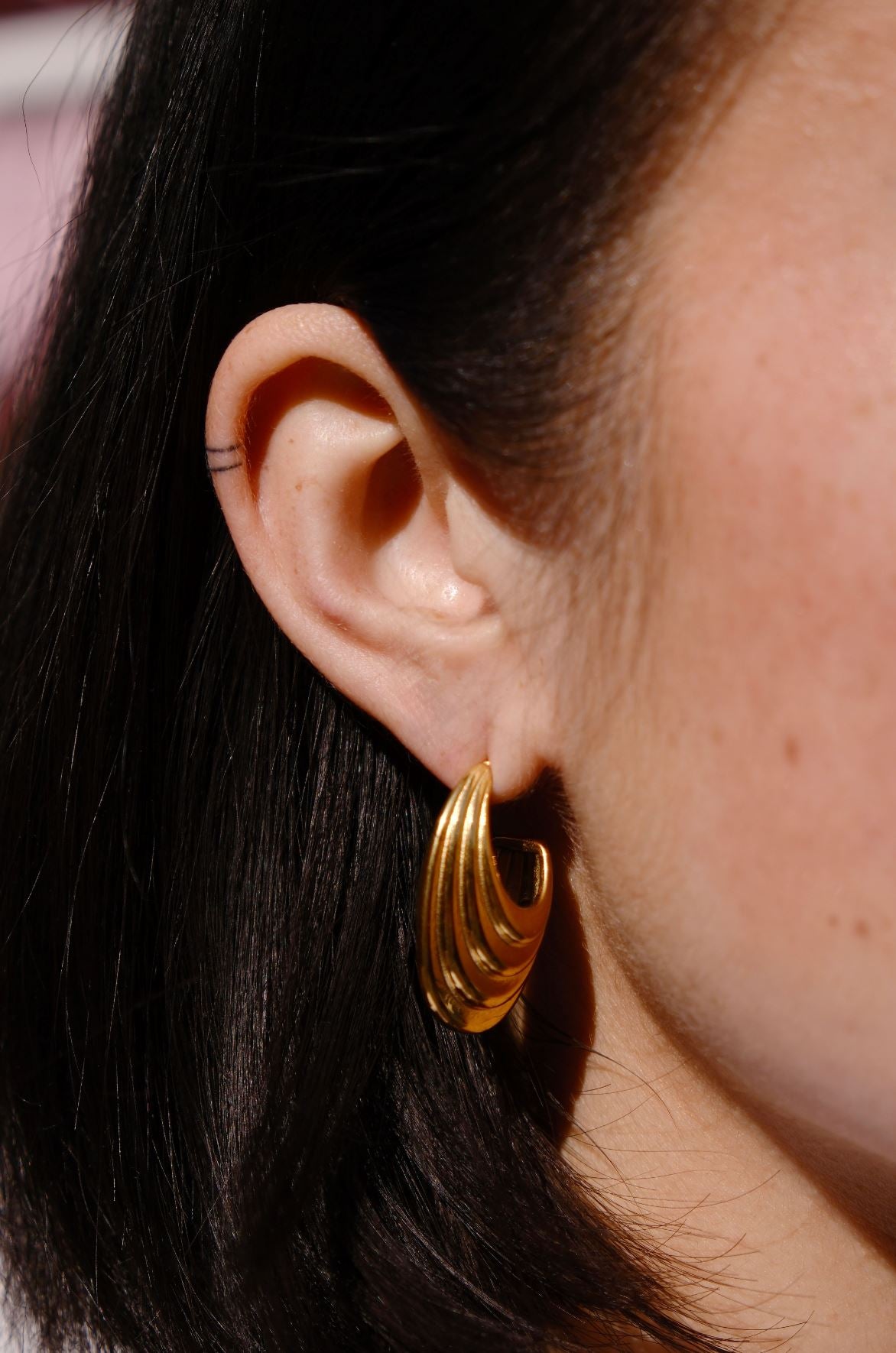 Layered Oval Hoop Earrings mure + grand