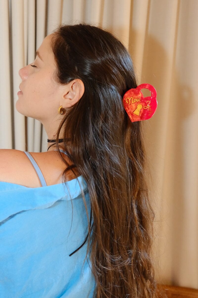New York Locket Claw Clip Hair Accessory mure + grand