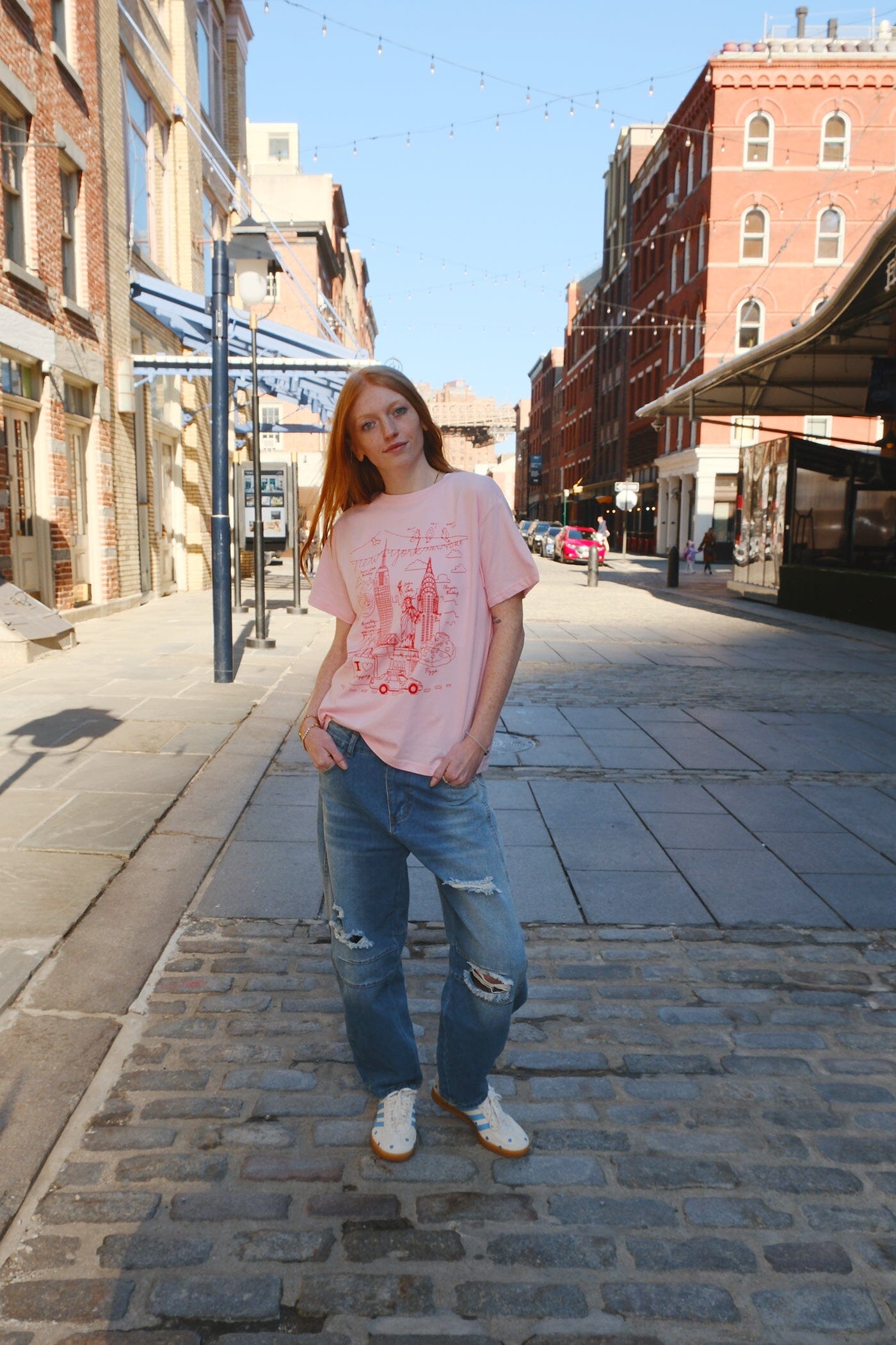 NY Illustration Pink Graphic T-shirt t-shirt mure + grand