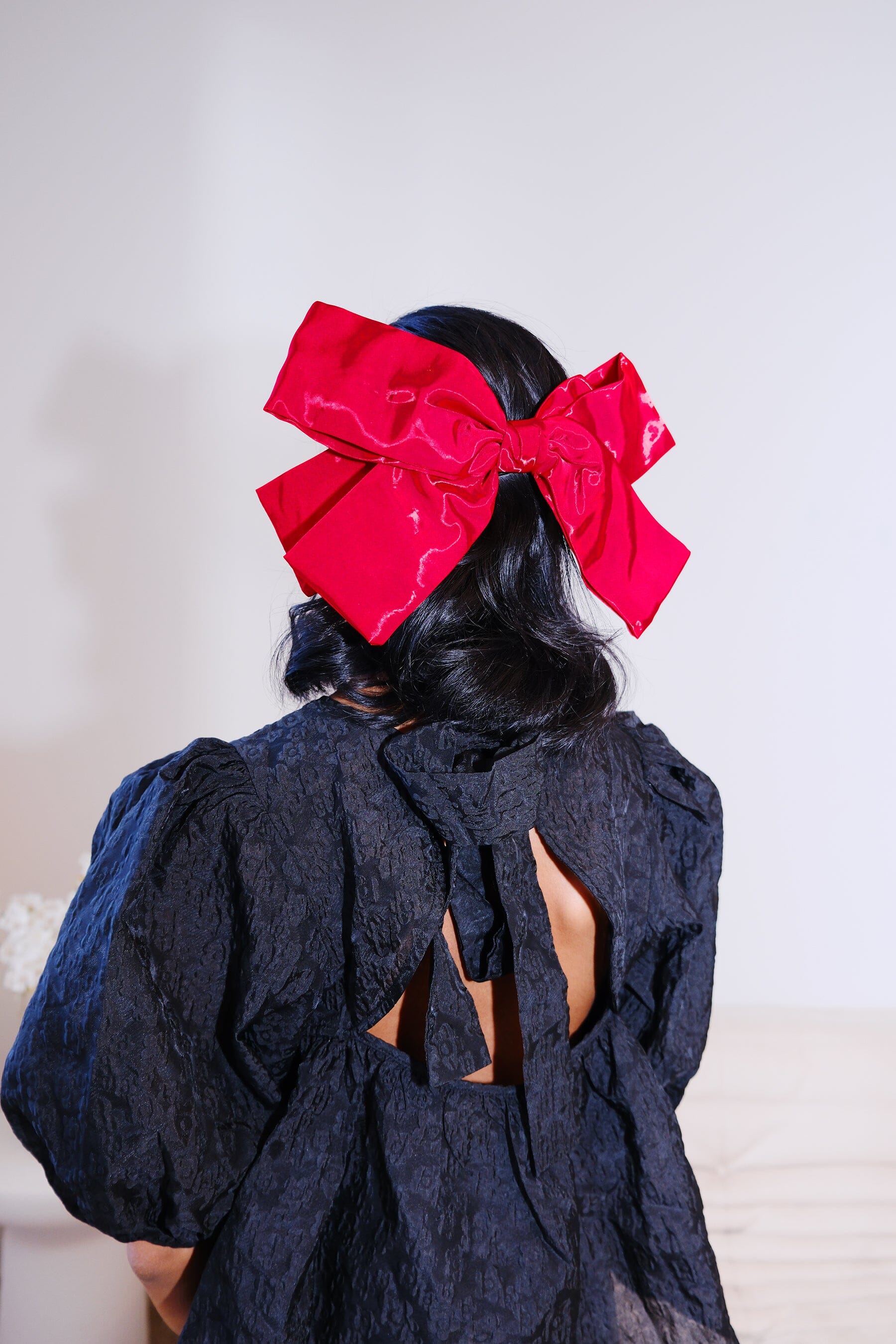 Oversized Silky Satin Bow Hair Clip Hair Accessory mure + grand Red