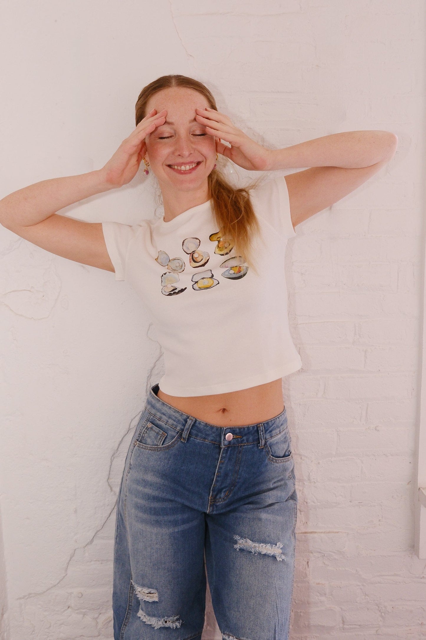 Oyster Party Graphic Baby Tee t-shirt mure + grand