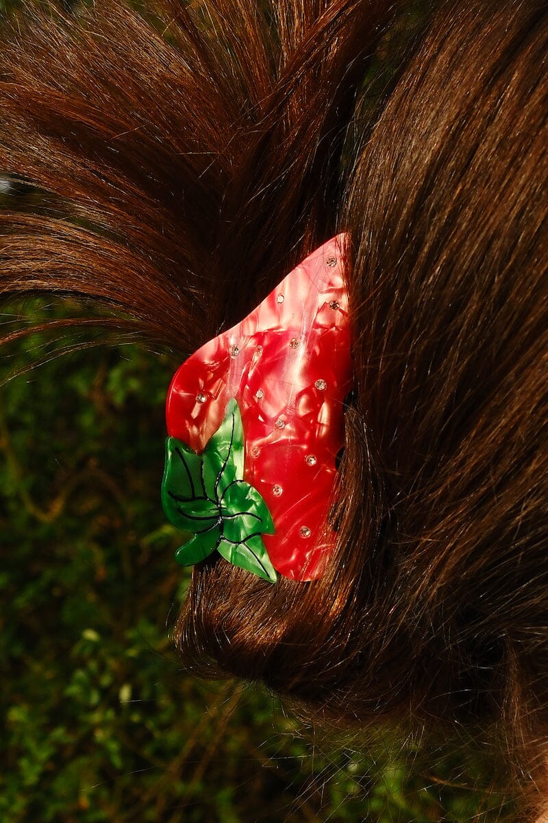 Strawberry Claw Clip Hair Accessory mure + grand