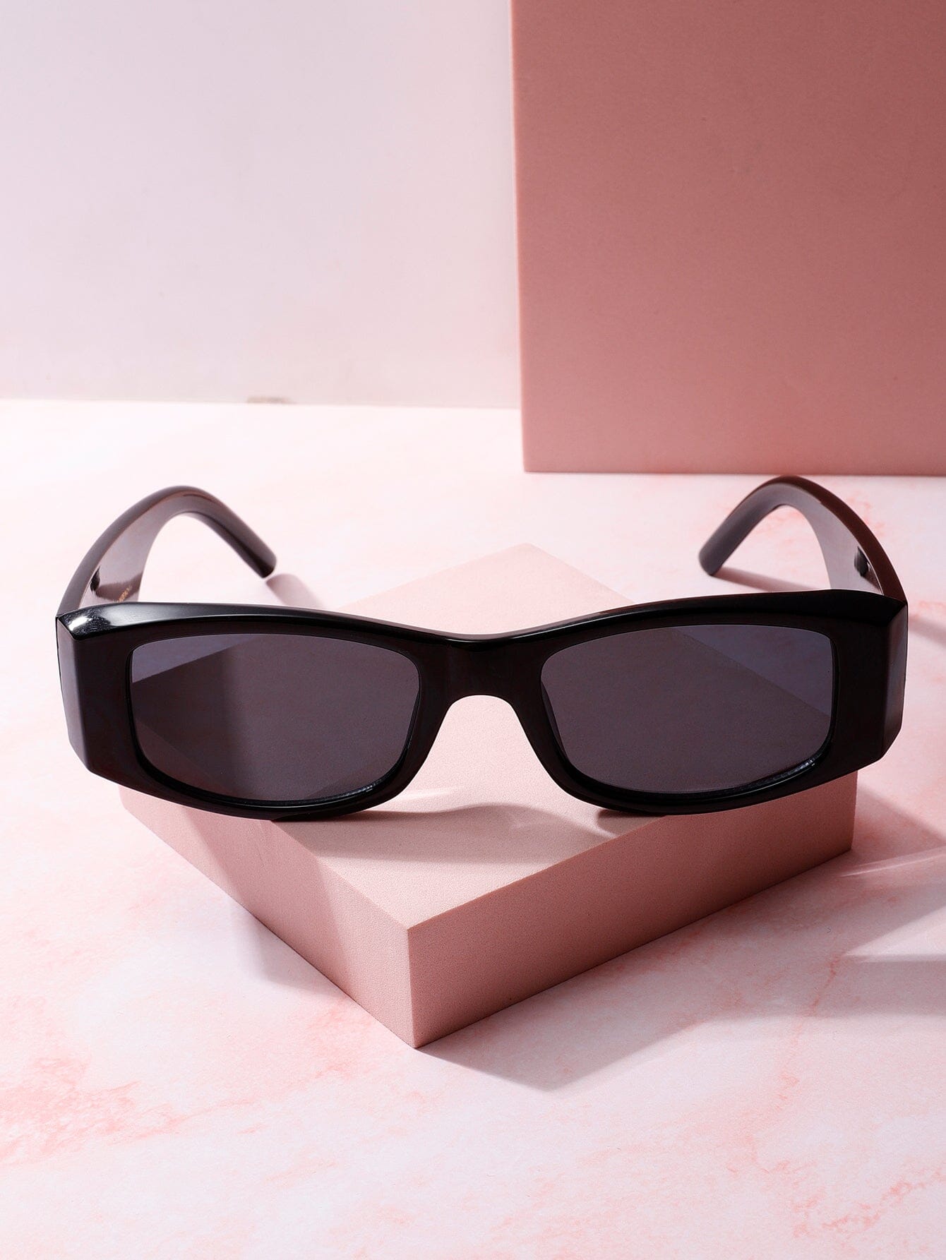 Vacanza Rectangle Frame Sunglasses Sunglasses mure + grand Black/Black