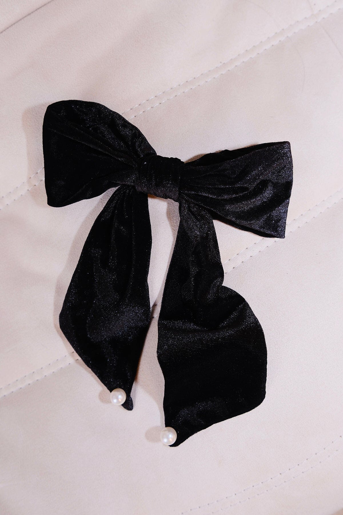 Velvet Bow With Pearls Hair Clip Hair Accessory mure + grand