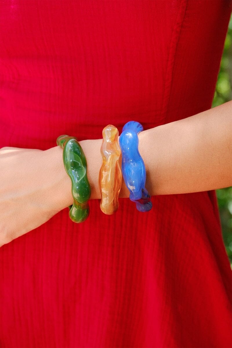 Wavy Acrylic Resin Bracelet Bracelet mure + grand