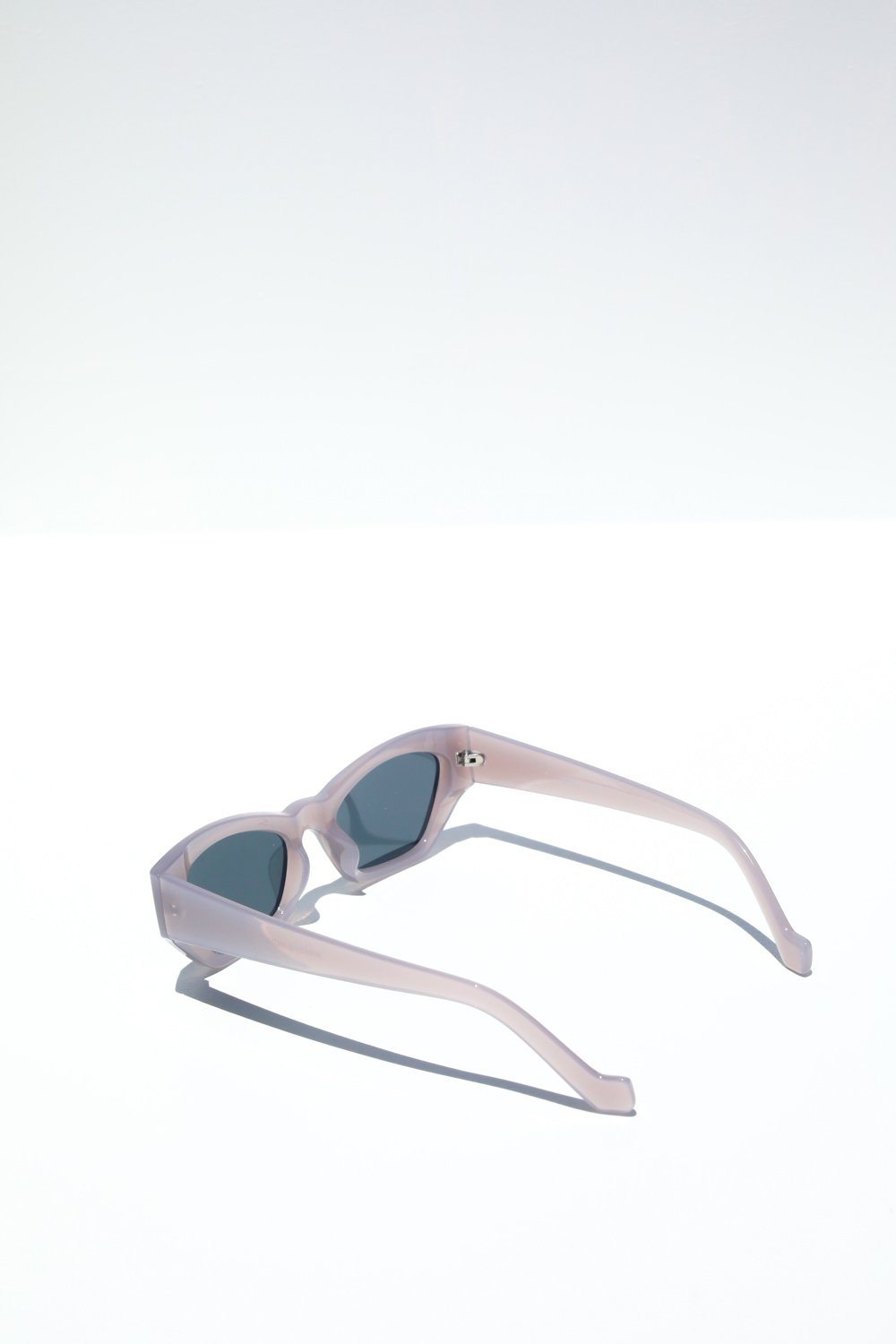 Breezy Chunky Frames Sunglasses Mulberry & Grand