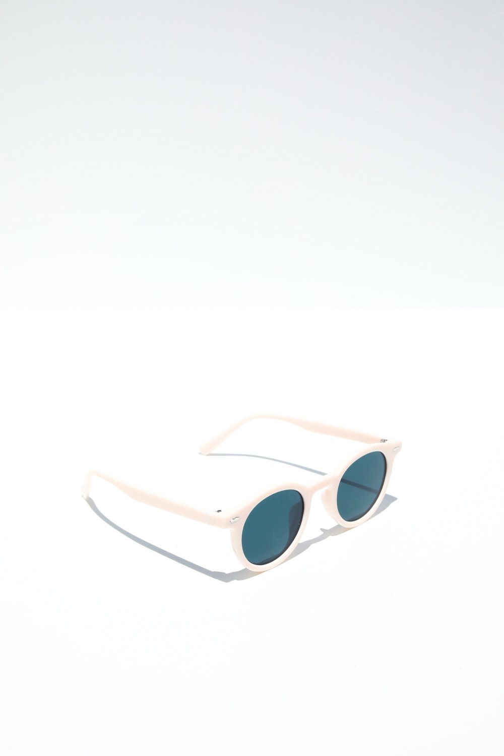 Cabo Rounded Sunglasses Sunglasses Mulberry & Grand