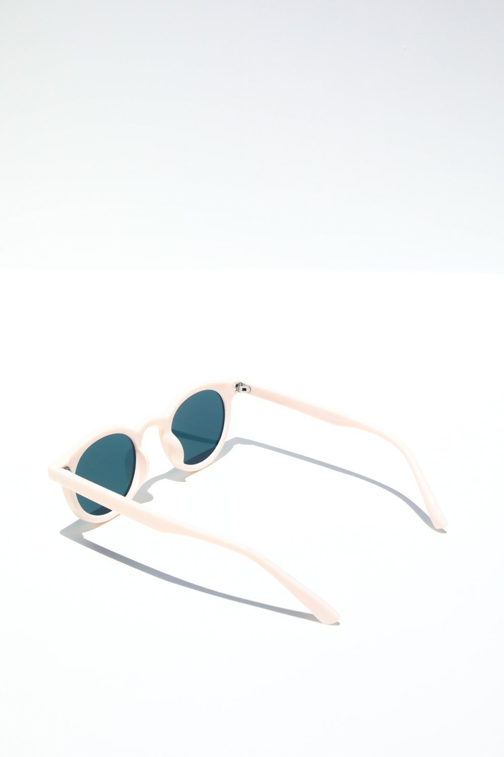 Cabo Rounded Sunglasses Sunglasses Mulberry & Grand
