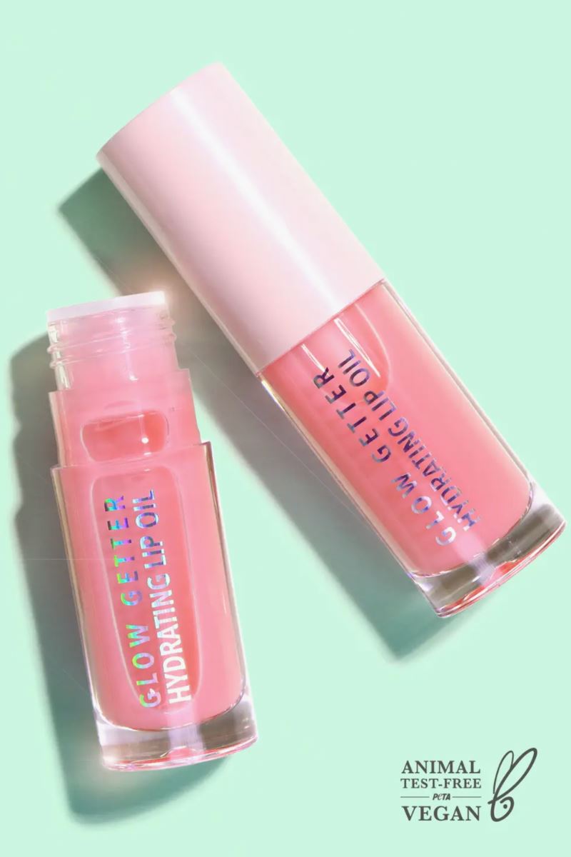 Glow Getter Hydrating Lip Oil in Bubble Pink Beauty Moira Cosmetics