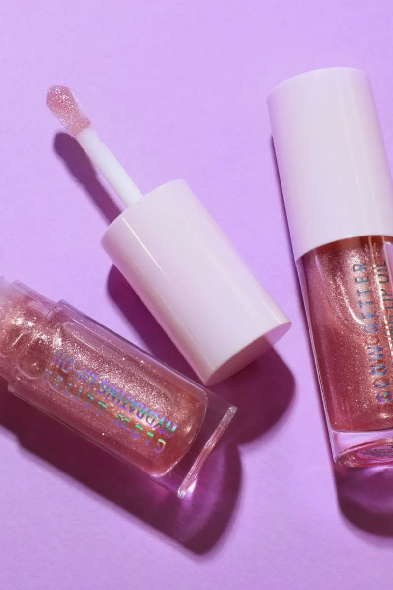 Glow Getter Hydrating Lip Oil in Tickled Pink Beauty Moira Cosmetics