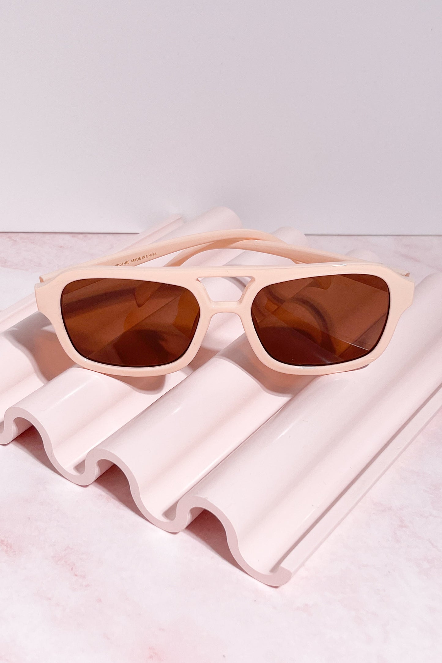 Sandbar Aviator Sunglasses Sunglasses Mulberry & Grand Beige with Brown Lens