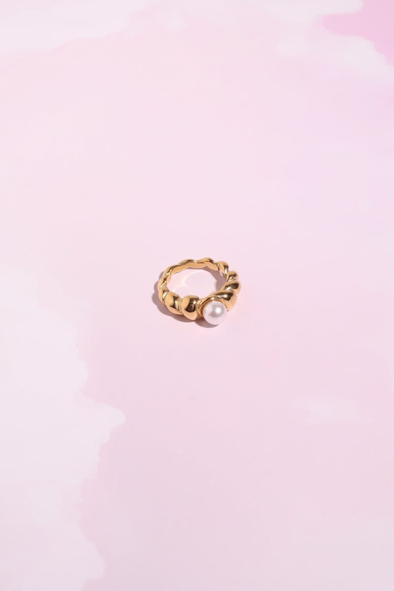 Scallop Pearl Stacking Ring Rings mure + grand