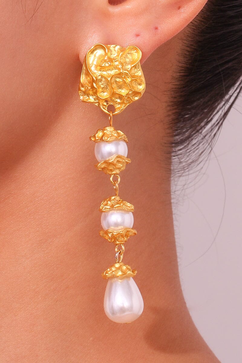 Silas Pearl Dangle Earrings Earrings mure + grand