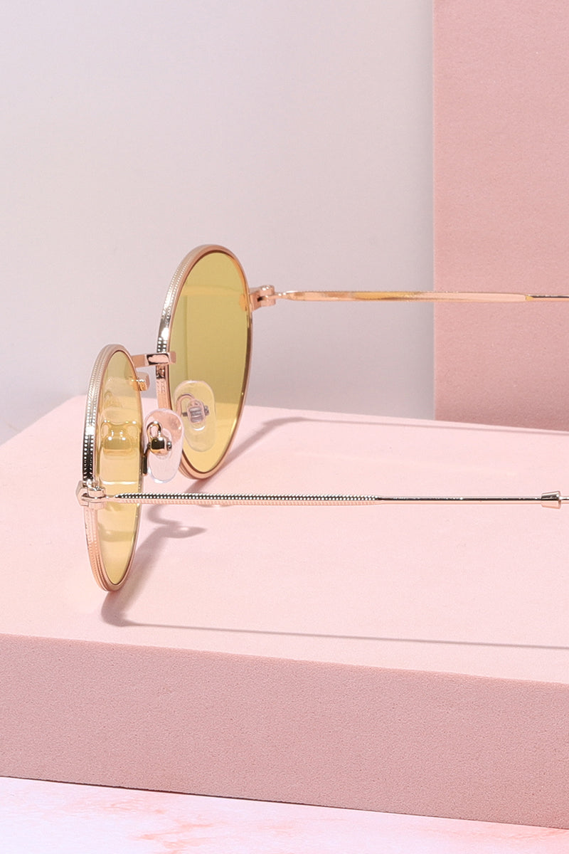 Sol Oval Metal Frame Sunglasses Sunglasses Mure + Grand