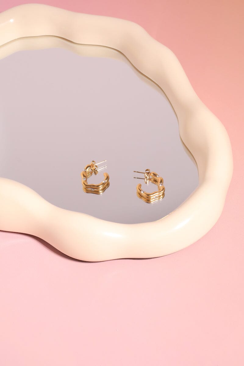 Squiggle Sparkle Hoop Earring mure + grand