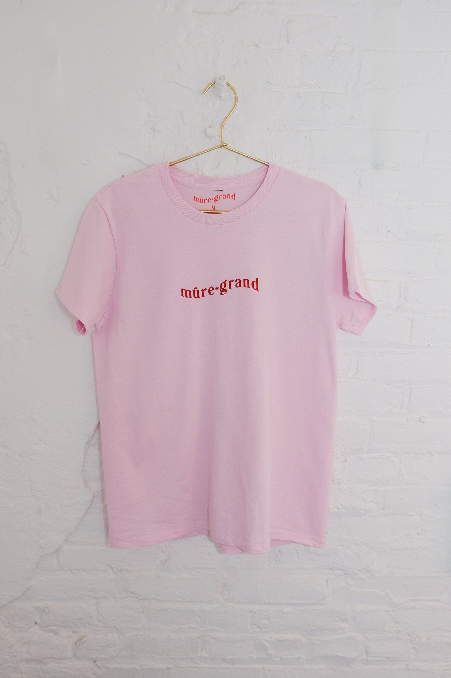 Anything is Possible With a Little Bit of Pink Graphic T-Shirt t-shirt mure + grand 