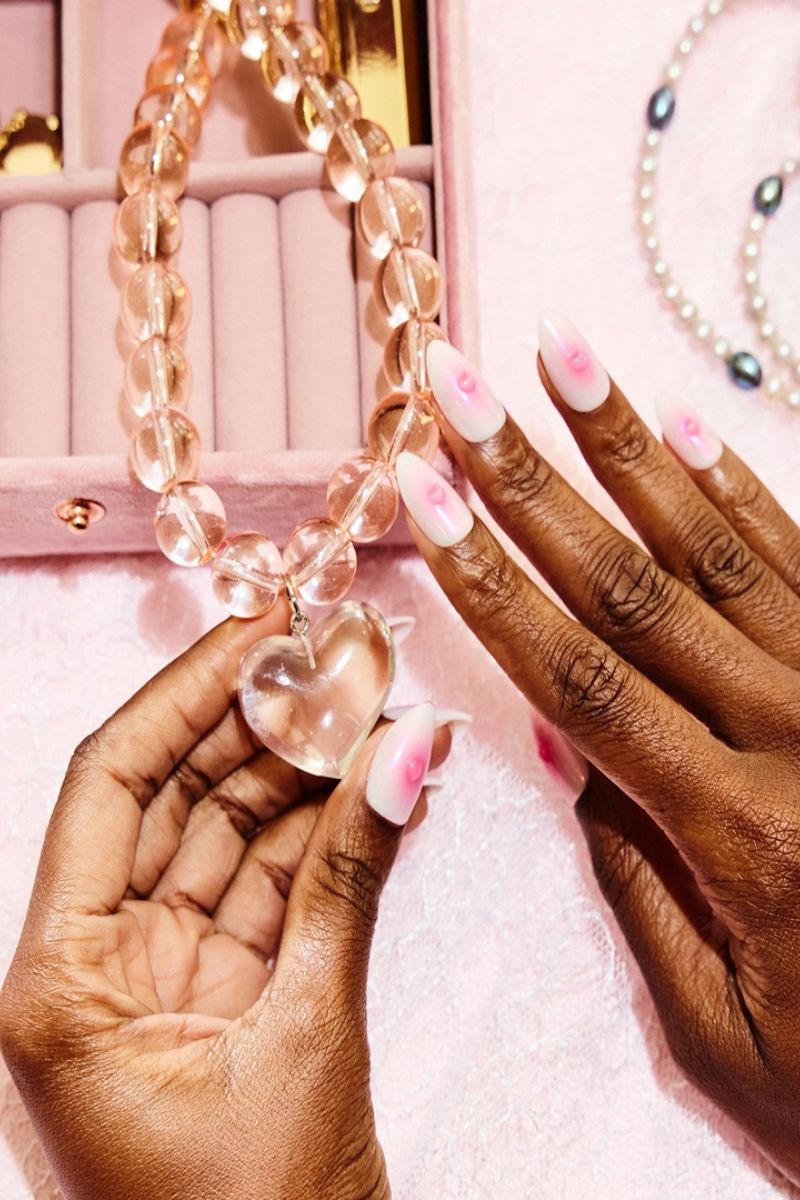 Chill Tips in How Deep Is Your Love Nail Chillhouse 