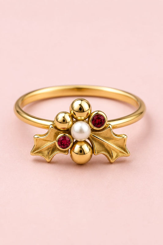 Holly Jolly Pearl Stacking RingMure + Grand