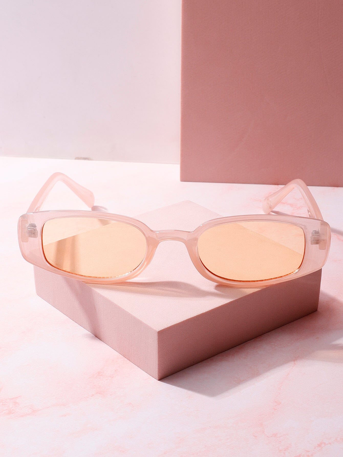 Hot In It Slim Frame Sunglasses Sunglasses mure + grand Peach 