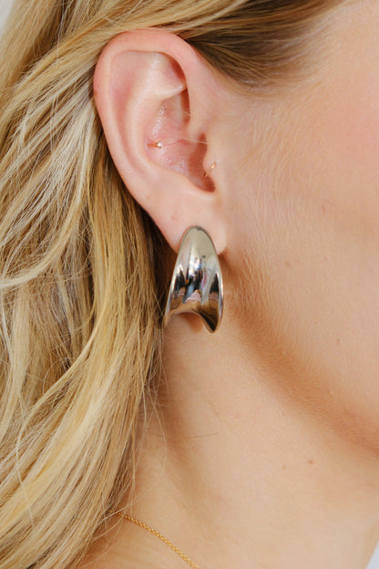 Kinsley Scooped Hoop Earrings Earrings mure + grand Silver 
