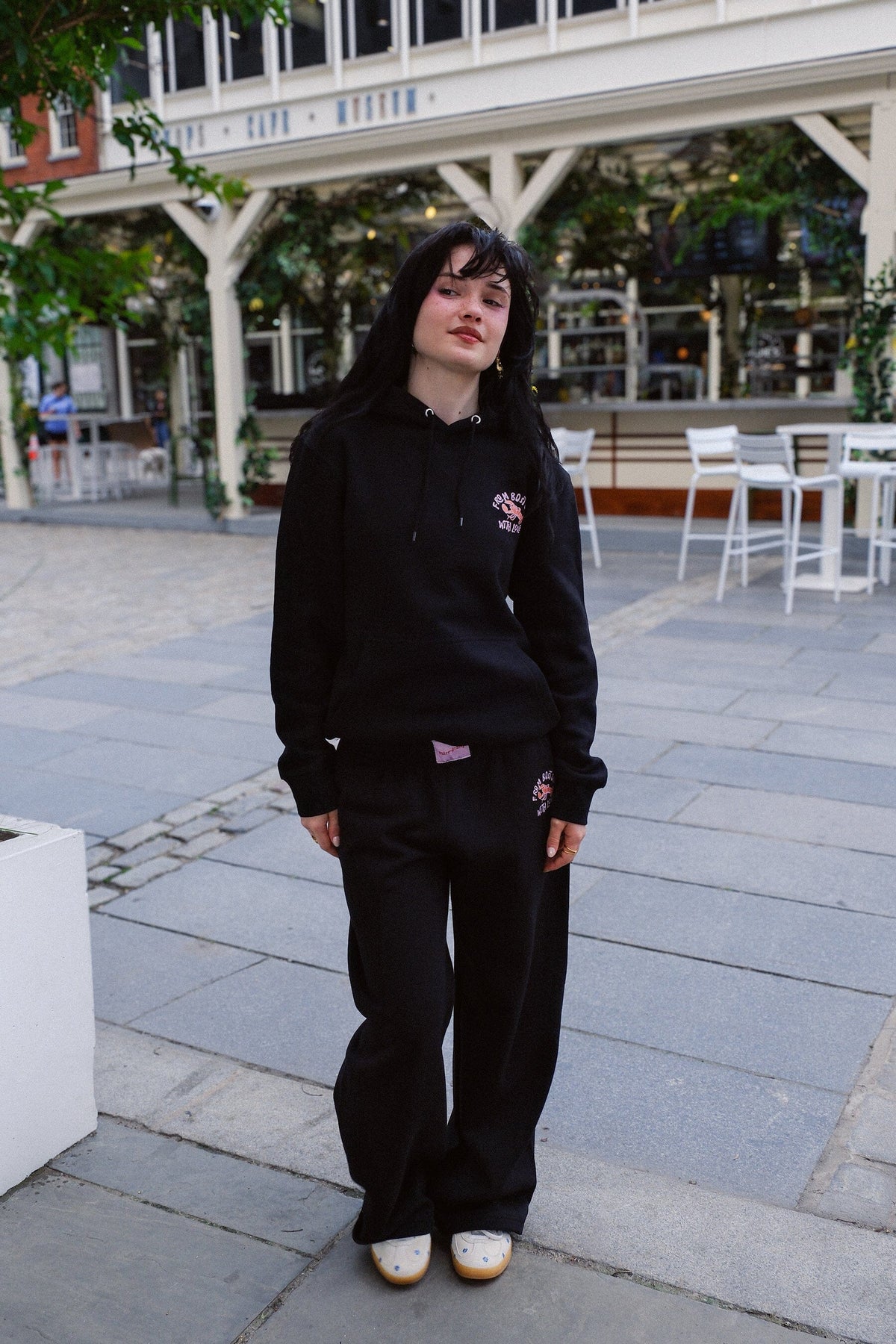 Love Me Like I Love Boston Crop Graphic Hoodie - Black Hoodie mure + grand 