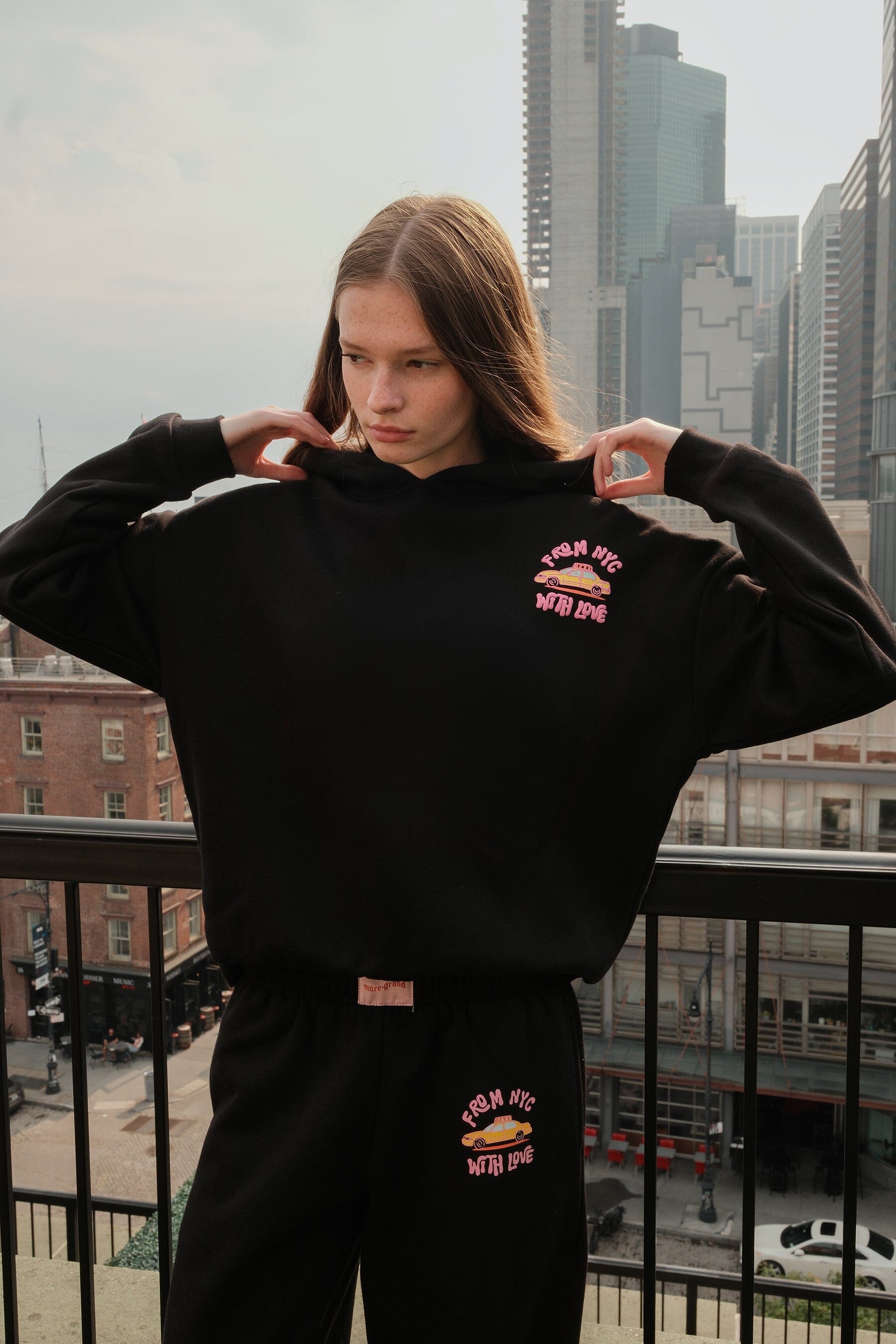 Love Me Like I Love New York Crop Graphic Hoodie Black