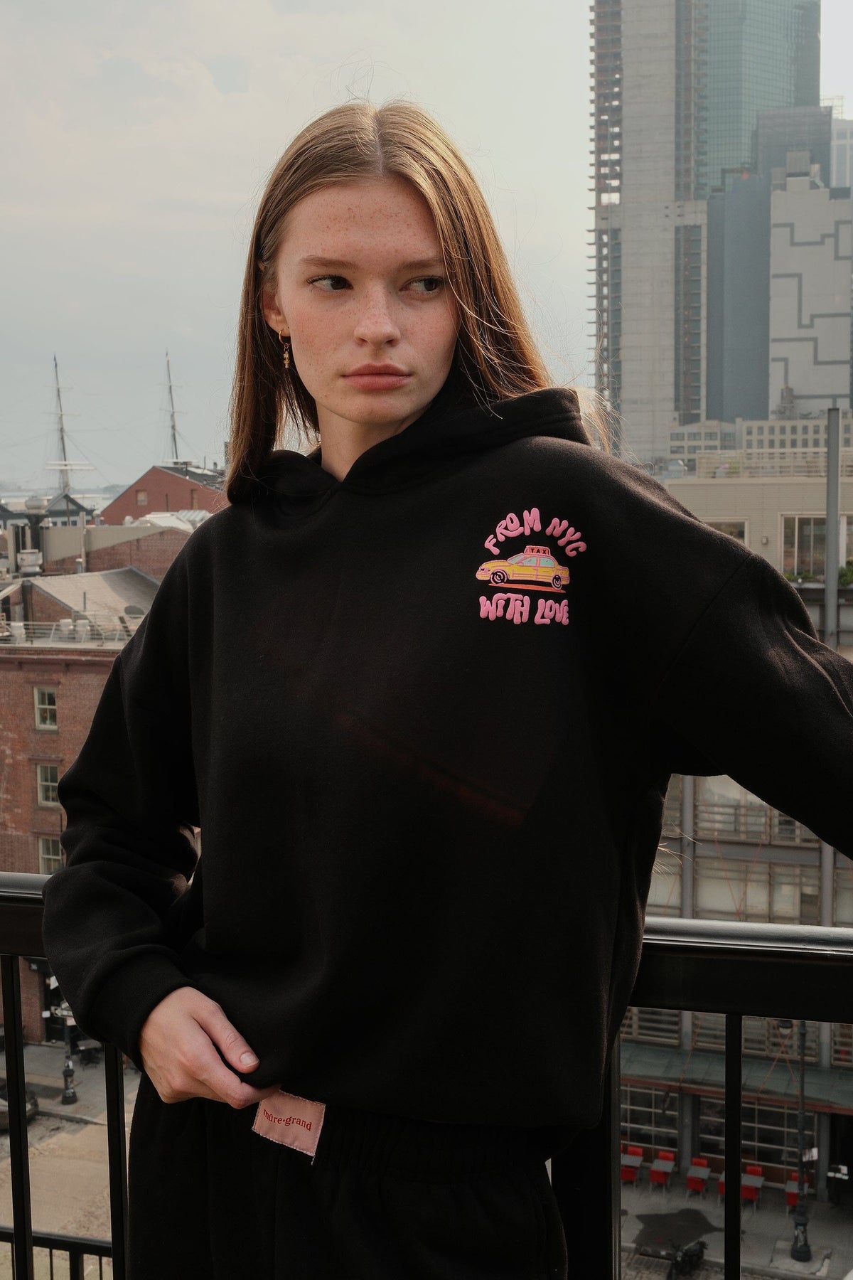 Love Me Like I Love New York Crop Graphic Hoodie Black Hoodie mure + grand 