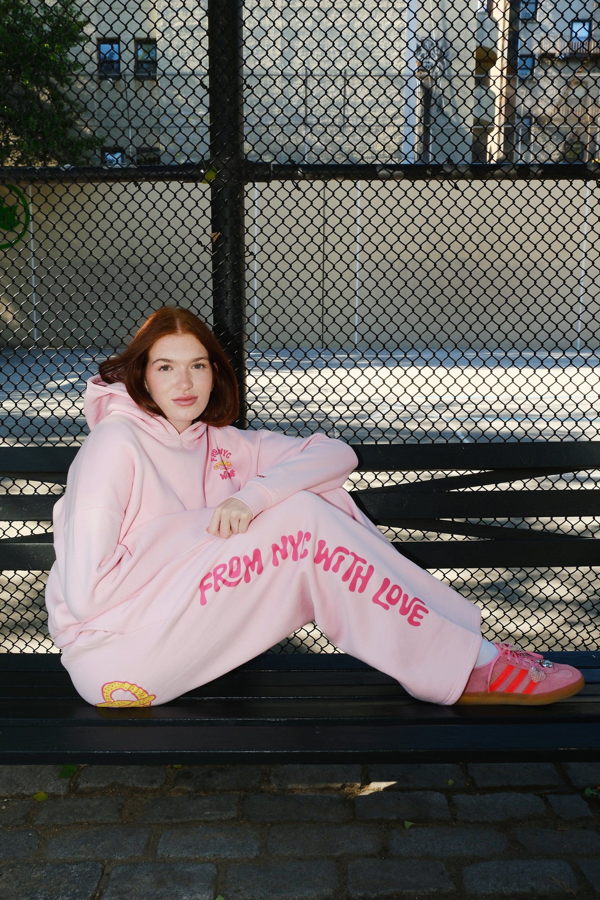 Love Me Like I Love New York Crop Graphic Hoodie mure + grand 