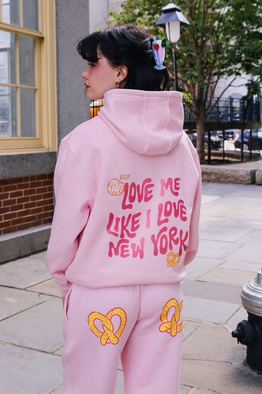 Love Me Like I Love New York Crop Graphic Hoodie (Pink)Mure + Grand