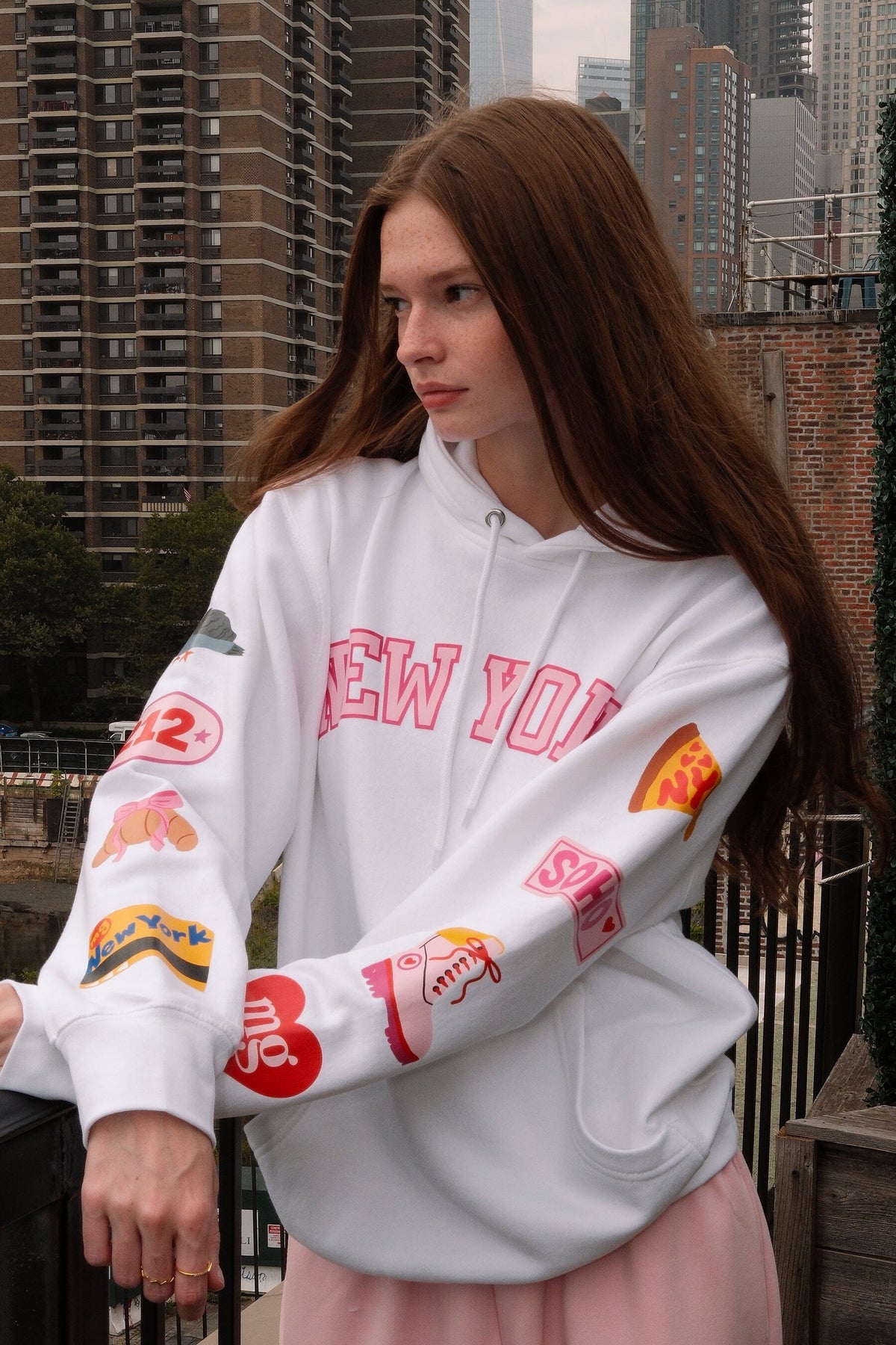 New York Icons Graphic Hoodie Hoodie mure + grand 