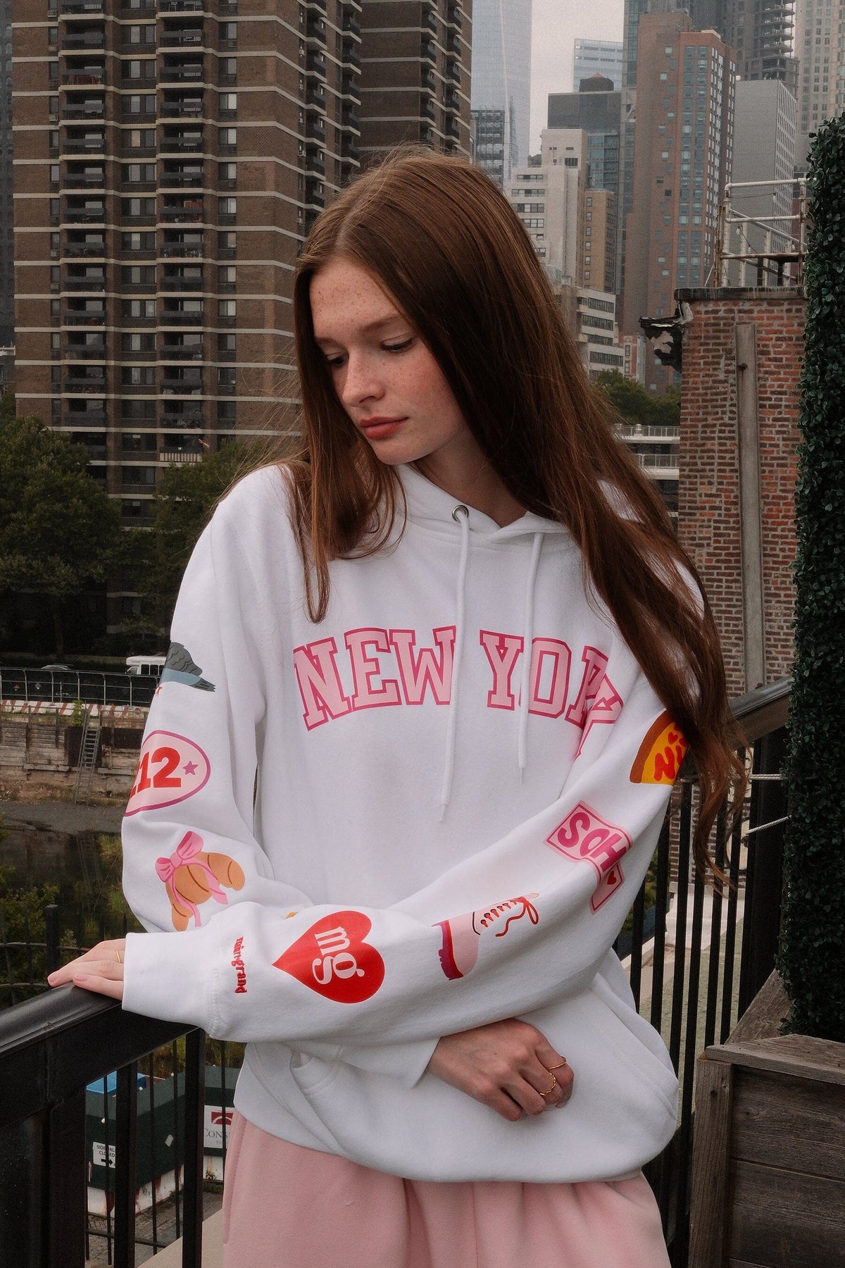 New York Icons Graphic Hoodie Hoodie mure + grand 
