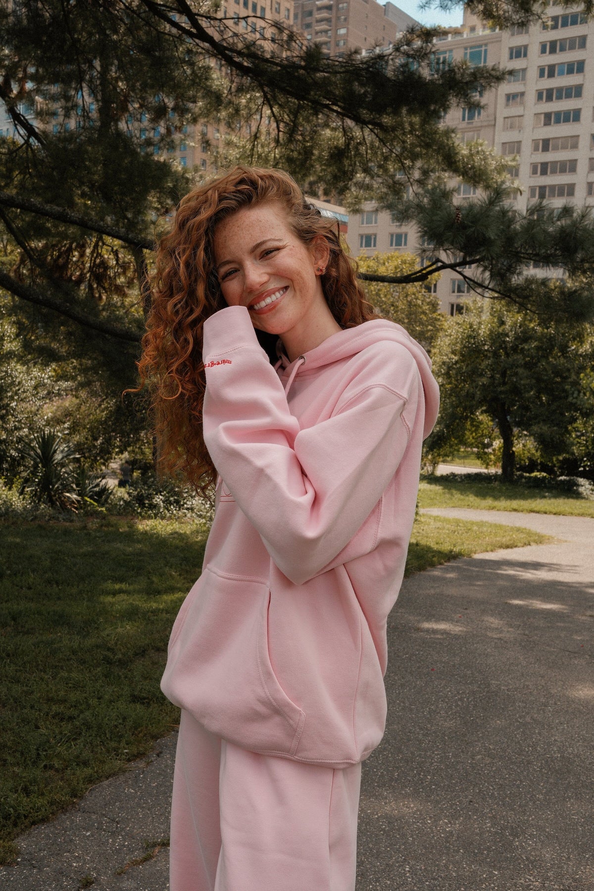 New York Skyline Embroidered Hoodie sweatshirt mure + grand 