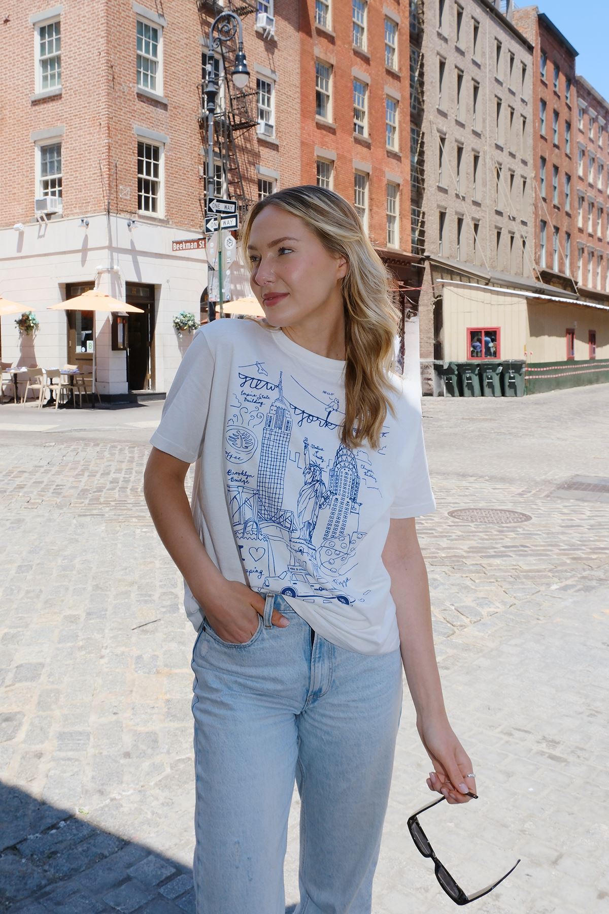 NY Illustration Blue Graphic T-shirt t-shirt mure + grand 