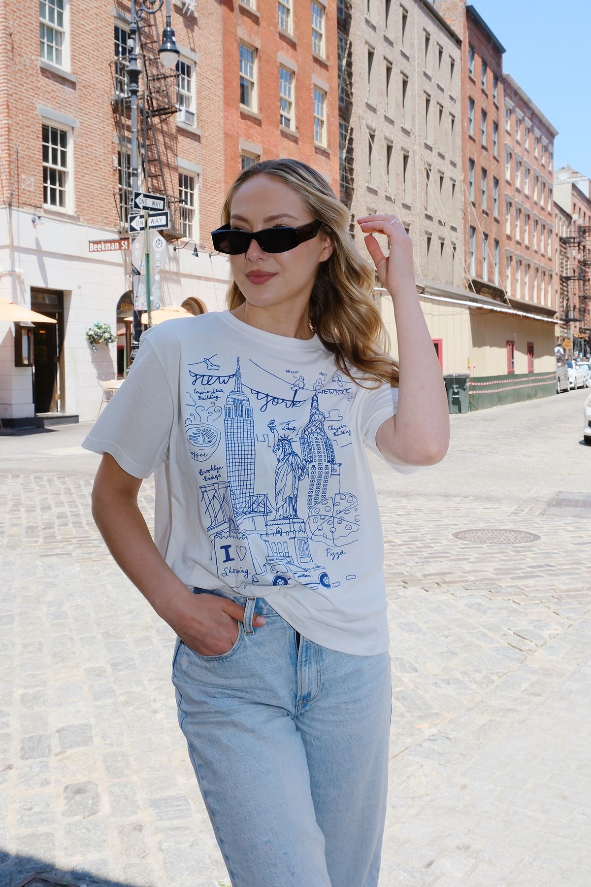 NY Illustration Blue Graphic T-shirt t-shirt mure + grand 