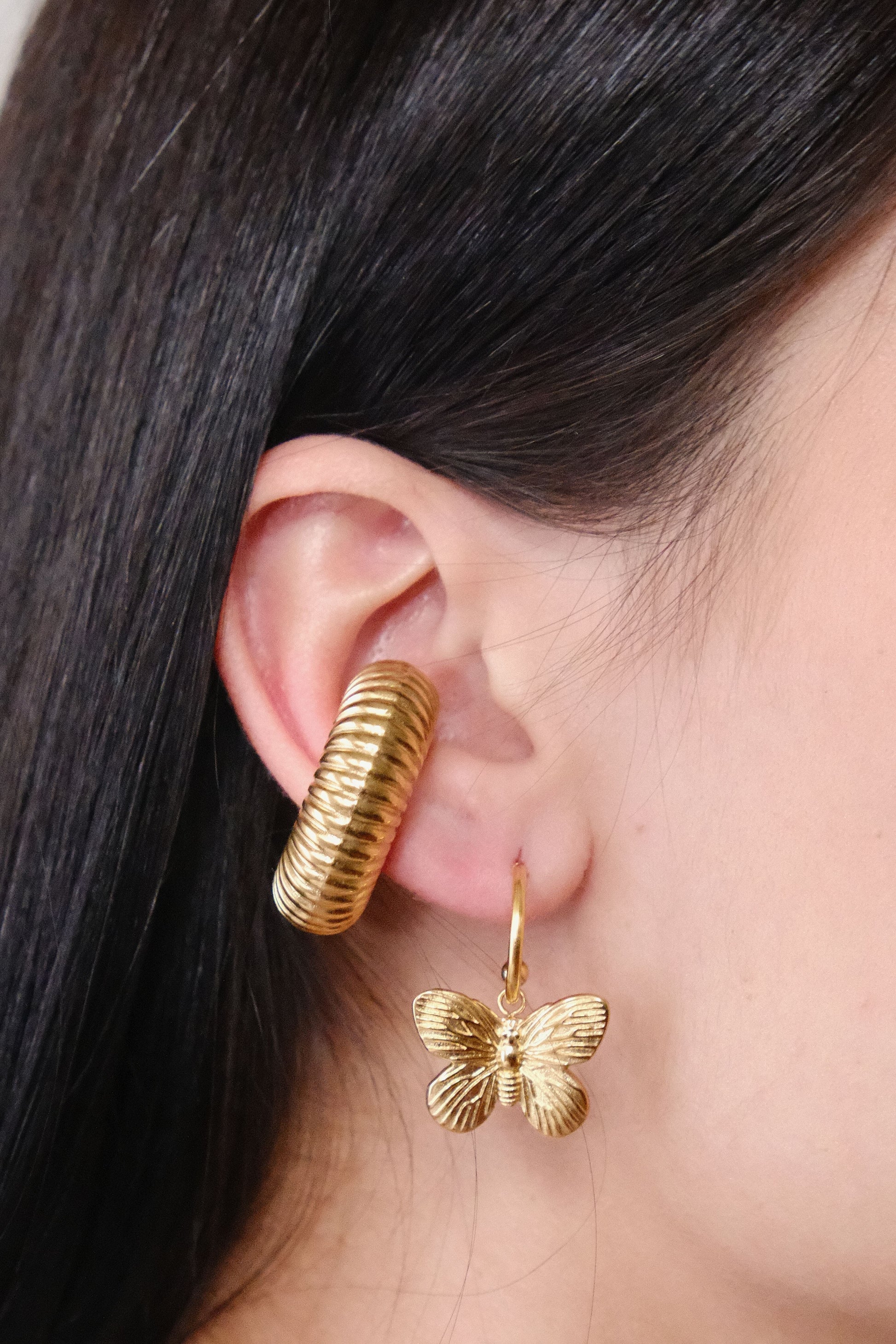 Papillon Charm Dangle Earrings Earrings mure + grand 