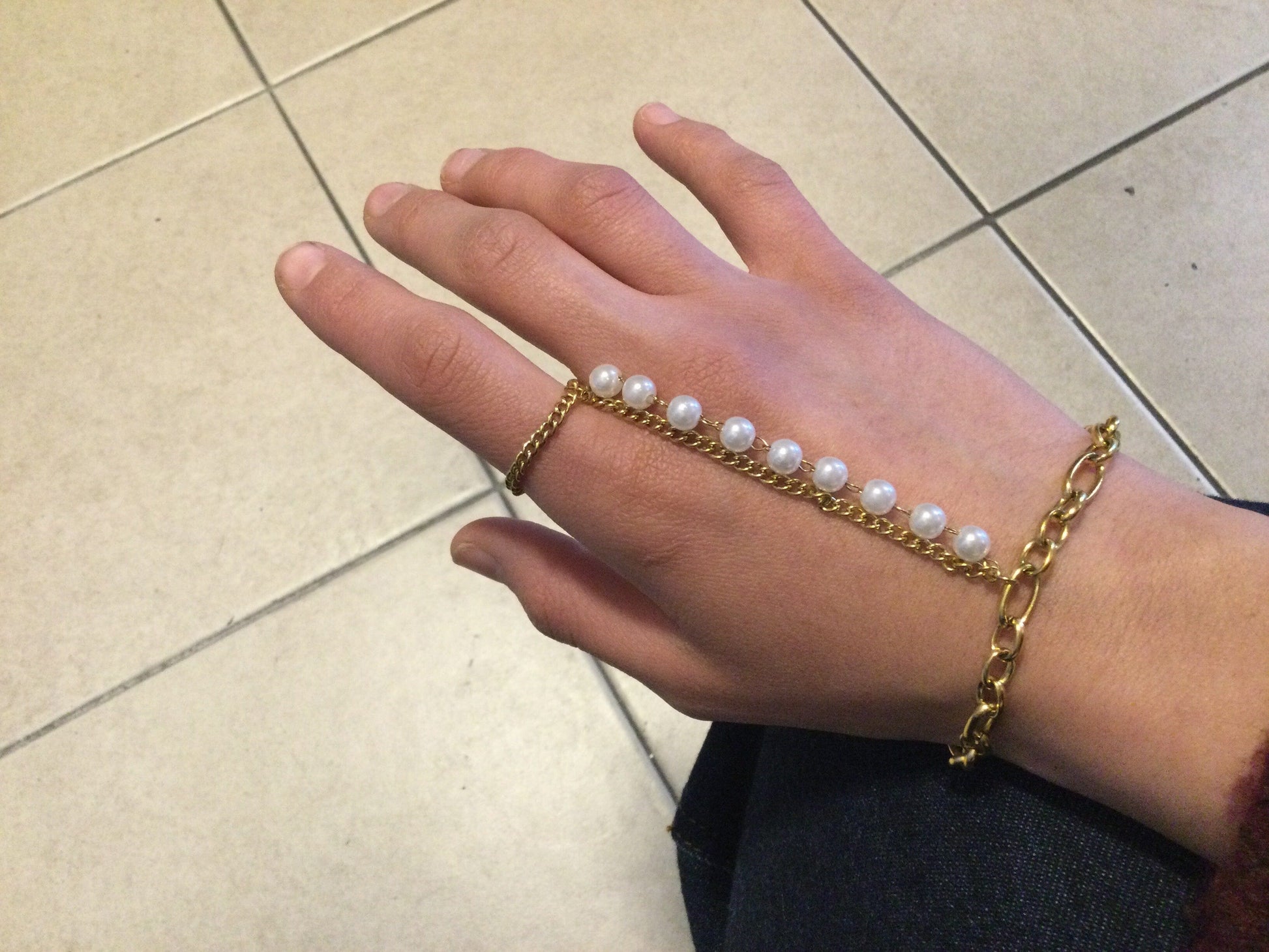 Pearls Link Hand Chain Bracelet Mure + Grand 