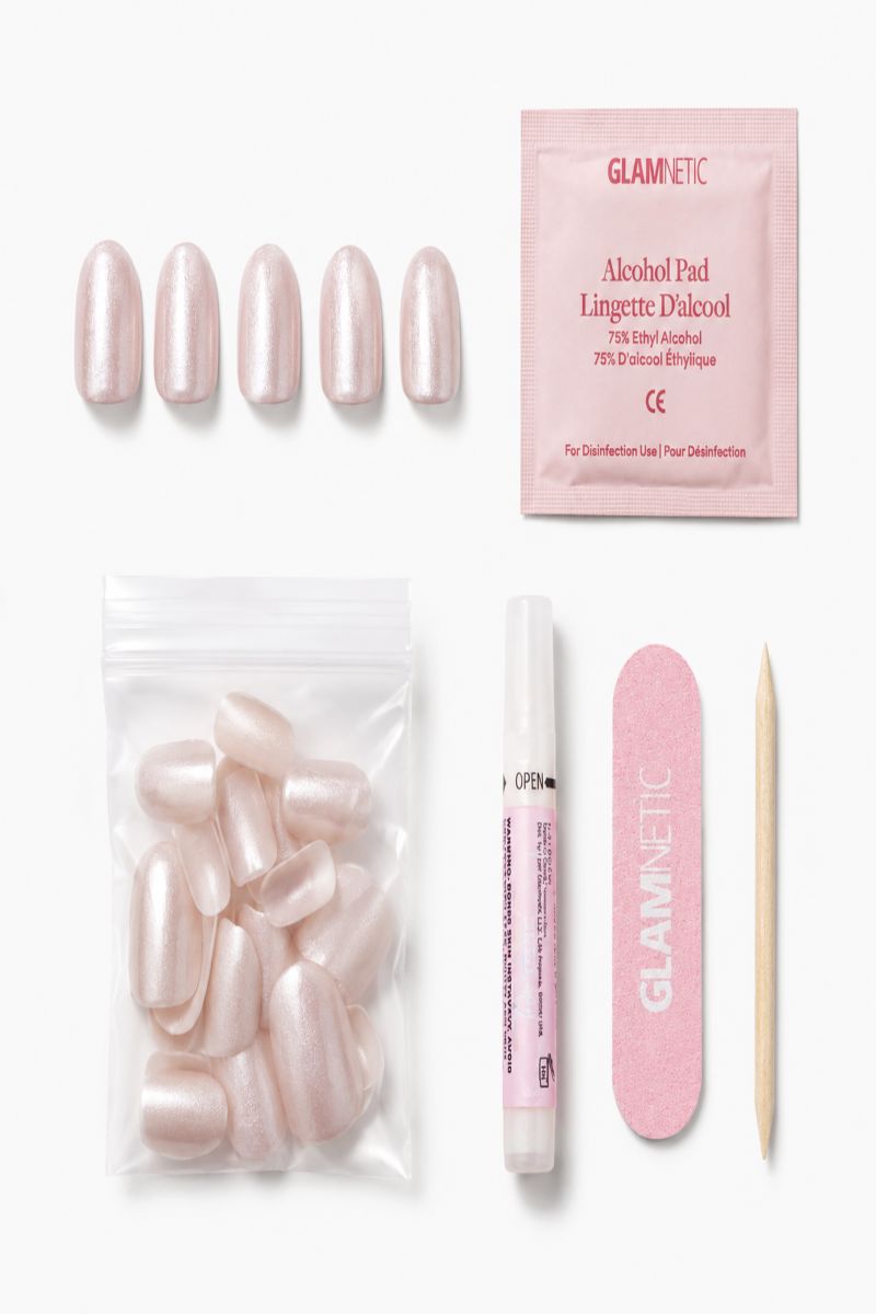 Pure Intentions Press-On Nails Nail Glamnetic 