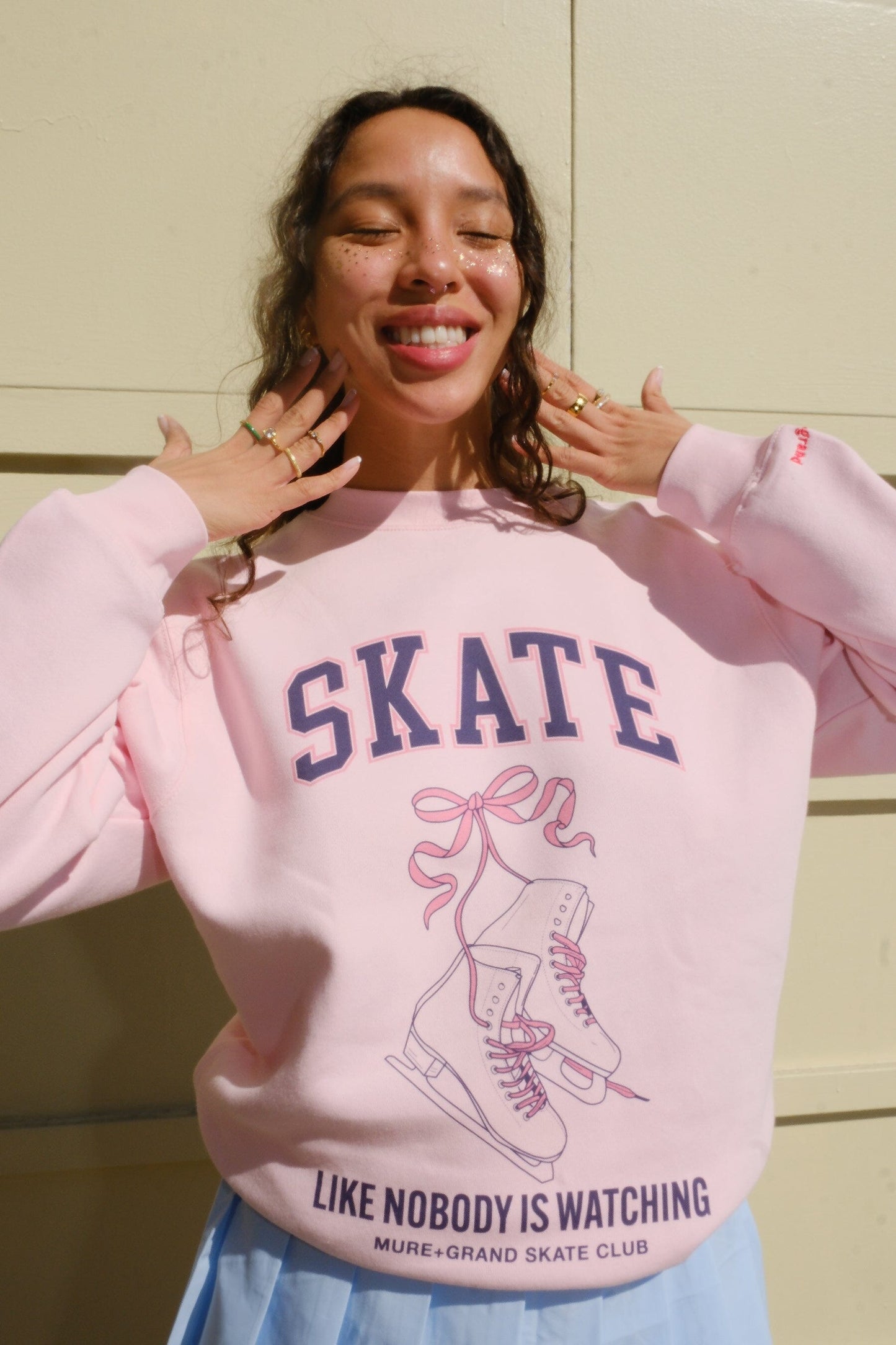 Skate Graphic Sweatshirt sweatshirt mure + grand 