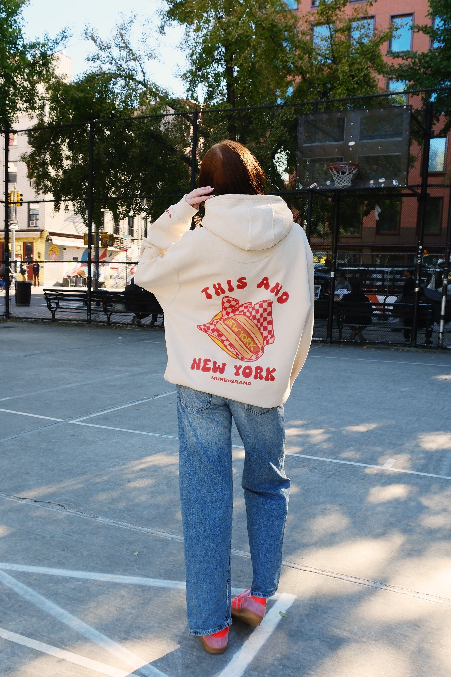 This And New York Graphic Hoodie Hoodie mure + grand 