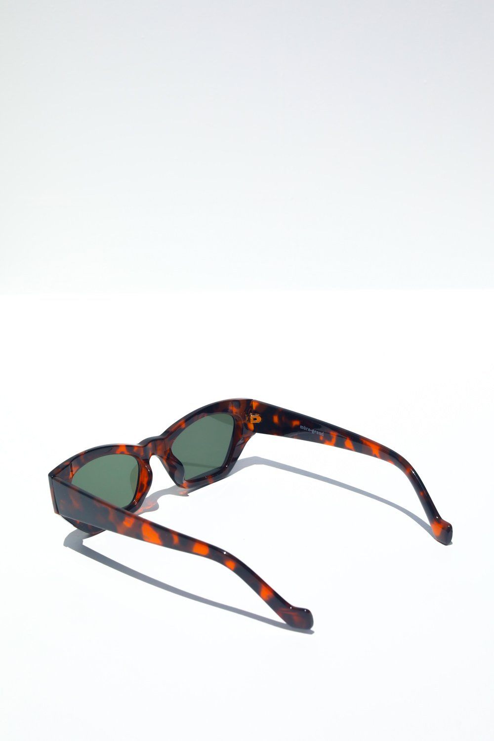 Breezy Chunky Frames Sunglasses Mulberry & Grand 